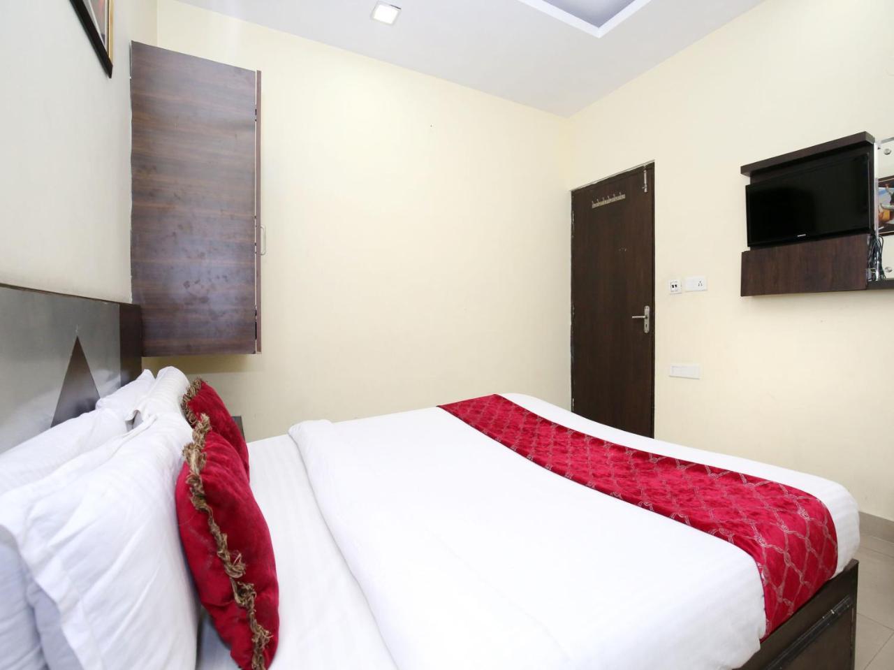 Fabhotel Star Metro Inn Амритсар Экстерьер фото